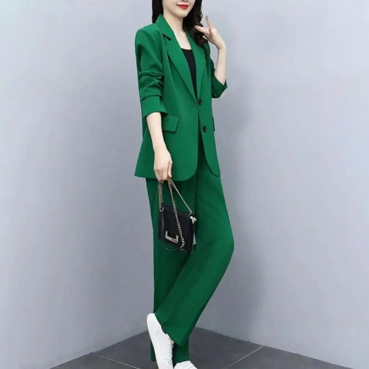 MARTA™ | STYLISH TVÅDELAD KVINNOUTFIT