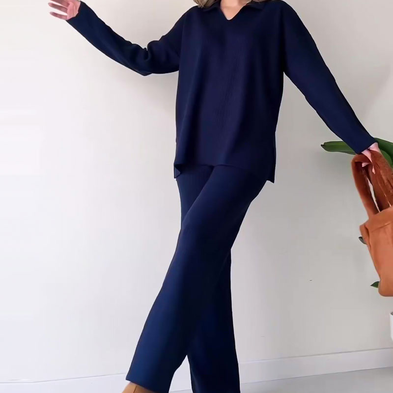 AMALIA™ | ELEGANT SET WITH V-NECK AND SIDE SLITS